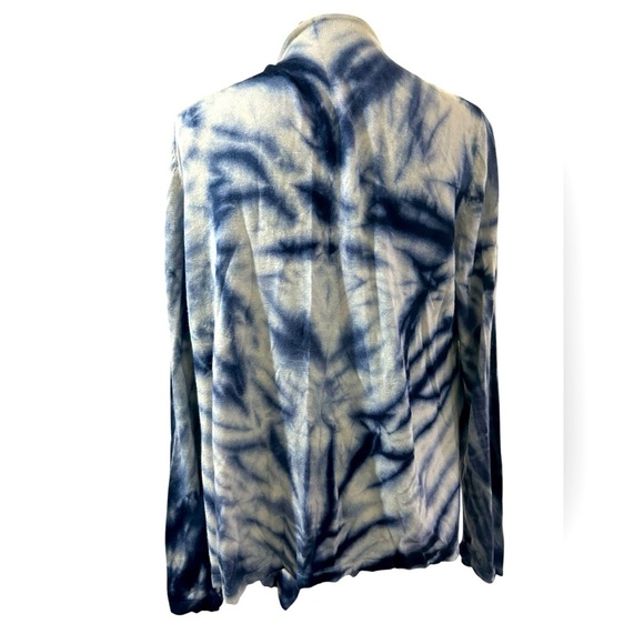 Chicos silk angora Blue and Cream Tie-Dye Flowy cardigan sweater Size large - Picture 4 of 5